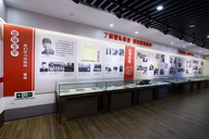 �׷�����